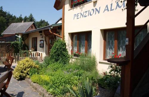 Stare Splavy Casa | ALMI - penzion - pizzerie