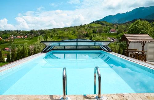 Bran Casa | Almir Bran