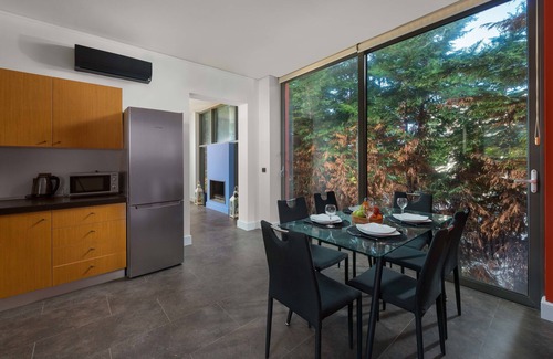 Ixia Villa | Almond Villa
