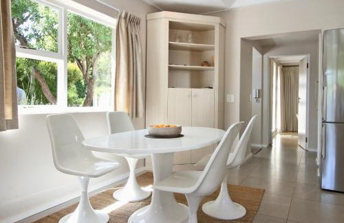 Steenberg Estate Casa | Almondbury Cottage