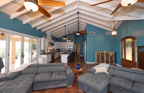 Sion Farm Apartamento | Almost Heaven: Elegant 5 Bed Villa