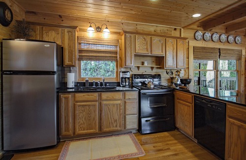 Bryson City Cabina | Almost Heaven log cabin mountain escape