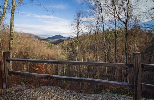Bryson City Cabina | Almost Heaven log cabin mountain escape