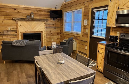 Stanardsville Cabina | Almost Heaven Mountain Cabin