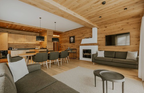 Lech am Arlberg Apartamento | Almrausch BoutiqueChalet - Apartment TOP 1