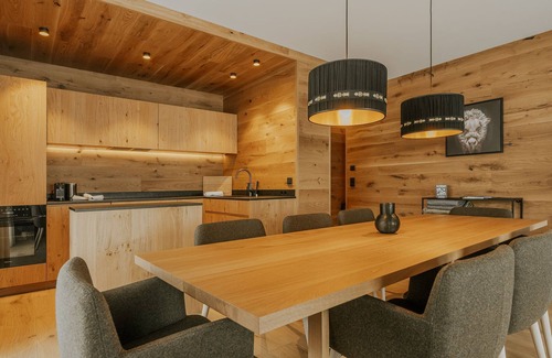 Lech am Arlberg Apartamento | Almrausch BoutiqueChalet - Apartment TOP 1