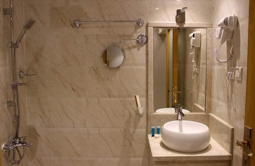 Al Shifa Hotel | AlMuhaidb Residence Abha