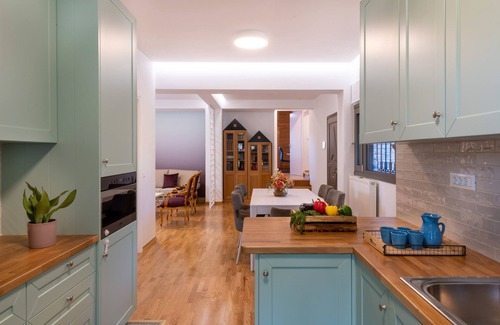 Almyros Casa | Almyros Residence by the sea 6bd with garden & BBQ