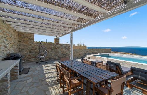 Ydrousa Apartamento | "Aloe On the Rock" by Explore Andros