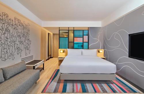 Downtown Kuta Hotel | Aloft Bali Kuta at Beachwalk