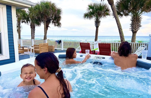 Bahama Beach Casa | 🌴ALOHA BEACH HOUSE RETREAT🌴Hot tub,SAUNA, Cold plunge,GAME ROOM,Putting green.