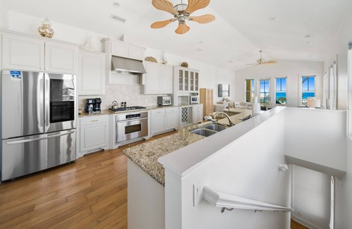 Miramar Beach Casa | Aloha Beaches! just steps to the Beach! Private Pool Elevator New Remodel