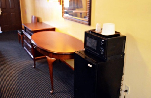 McAllen Hotel | Aloha Inn