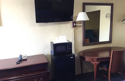McAllen Hotel | Aloha Inn