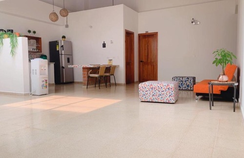 Pueblorrico Apartamento | Aloja-T Hispania, Ant