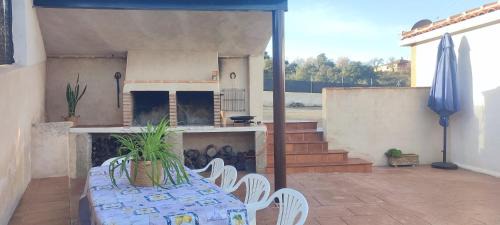 San Martin de Montalban Casa | Alojamiento Turístico La Cantuérgana