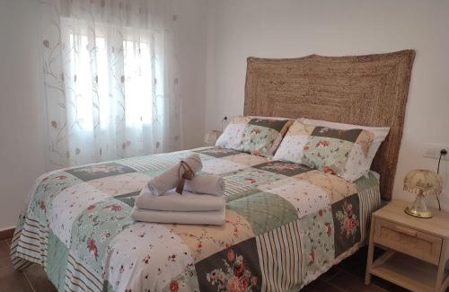 San Martin de Montalban Casa | Alojamiento Turístico La Cantuérgana