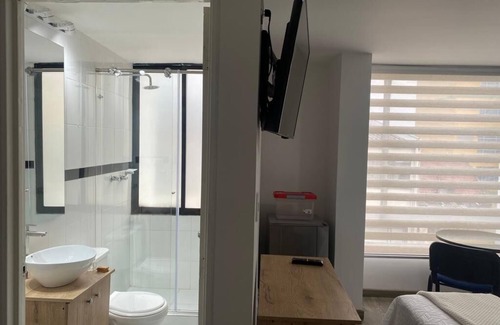 Barrios Unidos Casa | Alojamiento privado, céntrico y confortable: ¡Tu hogar lejos de casa!