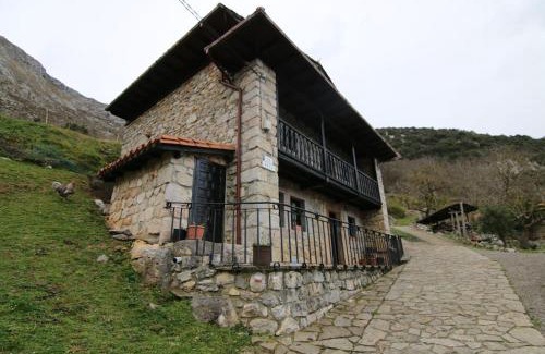 Penamellera Baja Chalet De Esquí | Alojamiento Rural Casa La Mata.
