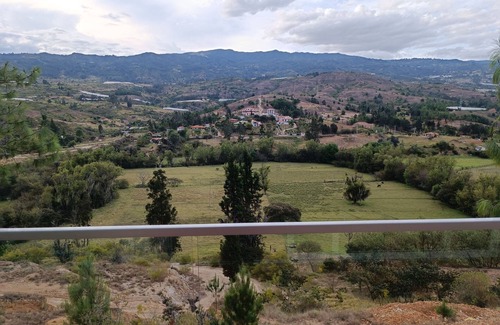 Sutamarchan Cabina | Alojamiento Rural mágico entre rio montañas y desierto Amonitas Glamping Deluxe