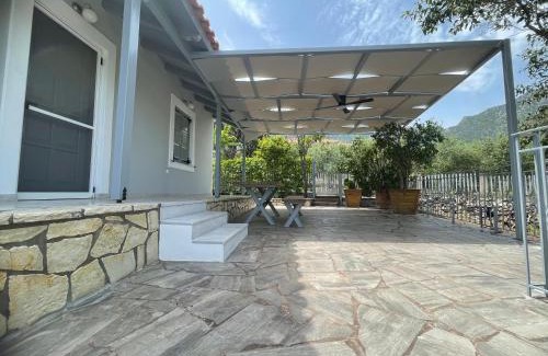 Poulithra Casa | Aloni house