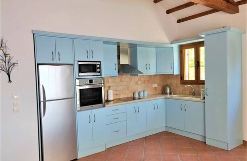Nimfea Villa | Alonissos - villa idílica con playa privada y jacuzzi y espectaculares vistas al mar