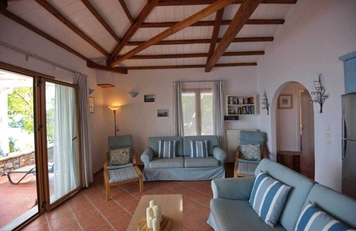 Nimfea Villa | Alonissos - villa idílica con playa privada y jacuzzi y espectaculares vistas al mar