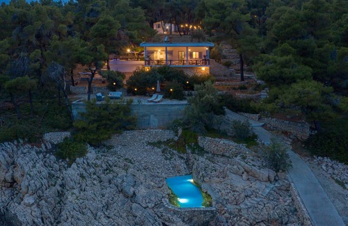 Marpounta Villa | ALONISSOS VILLA (Mare Nostrum), Frente al Mar, Piscina Privada, Familia Amigable