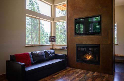 Yosemite West Casa | Alpenglow 2