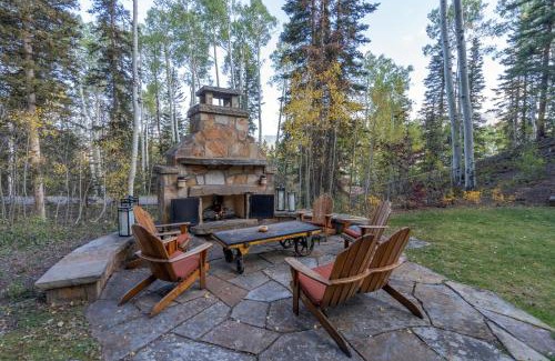 Mountain Village Chalet De Esquí | Alpenglow by Exceptional Stays