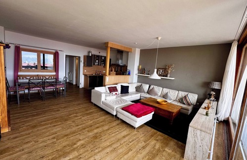 Oberstdorf Apartamento | Alpenjuwel Oberstdorf – Mountain Views, Balcony & Sauna, Lift Pass, Dog Friendly