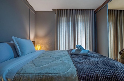 Tirol Apartamento | Alpes da Montanha 203 - Ap novo junto ao Centro de Gramado + garagem
