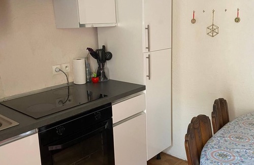 Beaumont-sur-Sarthe Casa | Alpes Mancelles - 20 mn du Mans - Cosy town house - 4p