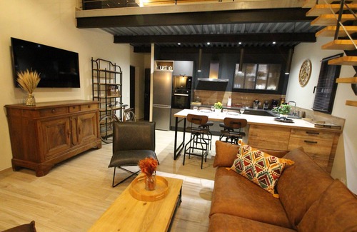 Saint-Etienne-du-Gres Casa | ALPILLES. MAGNIFICENT PROVENCAL LOFT. Furnished Tourism 4 stars