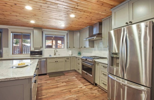 Alpine Meadows Casa | Alpine Chalet – Nature Lovers Rejoice! Chic 4 BDR