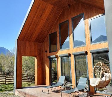 Zarnesti Casa | Alpine Chalet