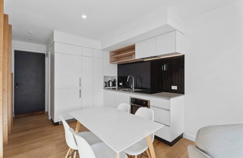 Albert Town Apartamento | Alpine Escape Apartment
