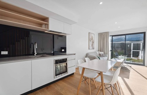 Albert Town Apartamento | Alpine Escape Apartment