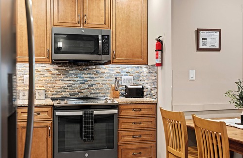 Village at Camelback Casa | Alpine Escape by AvantStay | On Camelback Mountain, Near Waterpark/Attractions