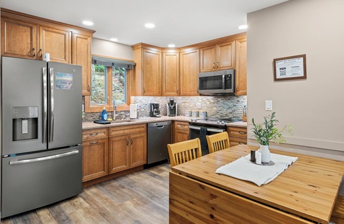 Village at Camelback Casa | Alpine Escape by AvantStay | On Camelback Mountain, Near Waterpark/Attractions