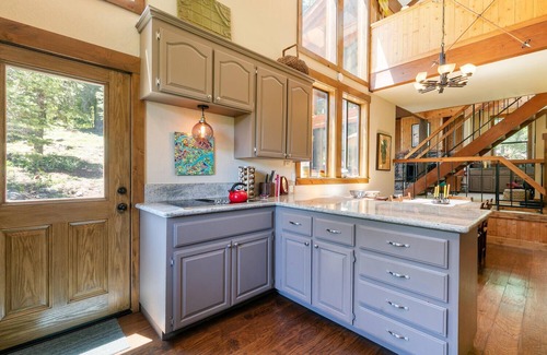 Alpine Meadows Casa | Alpine Escape by Tahoe Getaways - Palisades Ski Shuttle to Slopes