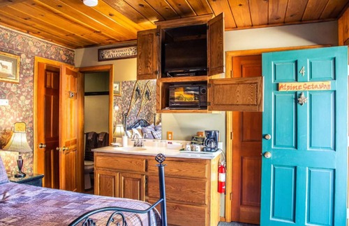 Big Bear Lake Apartamento | Alpine Getaway - Eagle's Nest Rustic Cabin