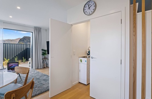 Albert Town Casa | Alpine Grandview Luxury Townhouse