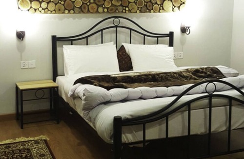 Nathia Gali Hotel | Alpine Hotel Nathiagali