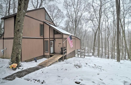 Alpine Lake Casa | Alpine Lake Resort Chalet with Indoor Pool Access!