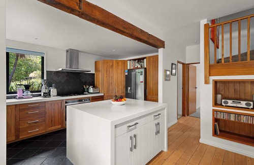 Wanaka Casa | Alpine Lodge - Botanical Oasis