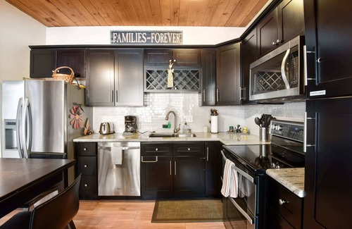 Tahoe City Casa | Alpine Manor Retreat | Mountain Relaxation
