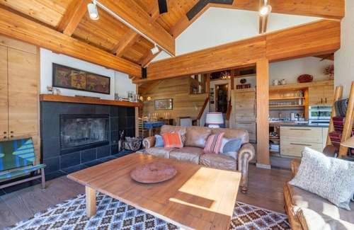 Alpine Meadows Casa | Alpine Meadows Beauty with 6 BR / 6 BA