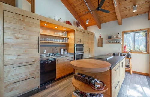 Alpine Meadows Casa | Alpine Meadows Beauty with 6 BR / 6 BA
