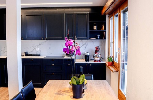 Laax Apartamento | Alpine Mountains Scenic Retreat by Sea N' Rent